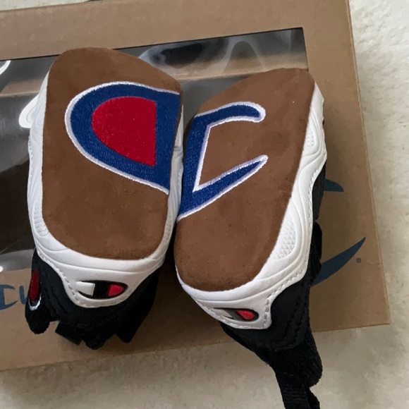 Champion Rally baby soft bottom crib shoes. Size 1. NWOT - Picture 6 of 7